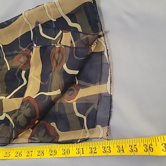 BLUE PRINTED SCARFS 2 for 1 Price💙💙 - Picture 5 of 6